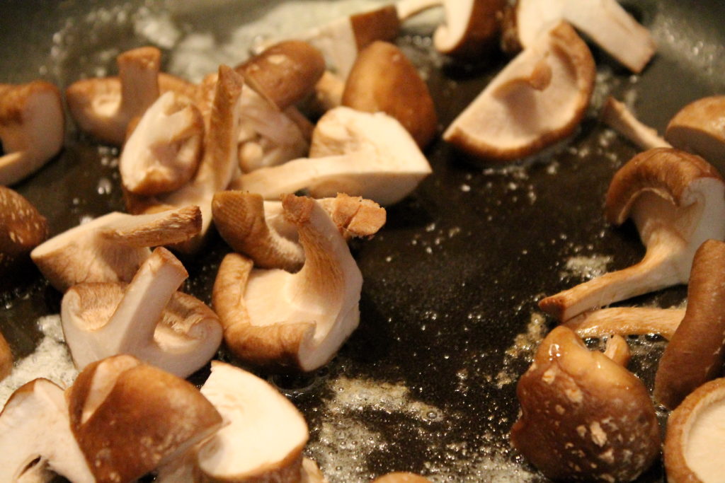 Shiitake Spinatsalat Topping
