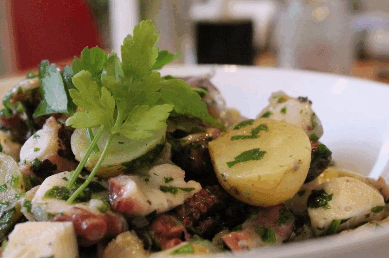 Oktopus-Salat: Balkan SoulFood