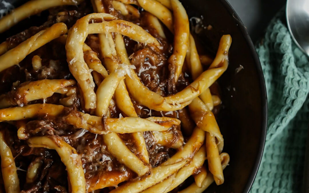 Butterzartes Rinderragù aus der Querrippe – für Pasta, Lasagne und Co.